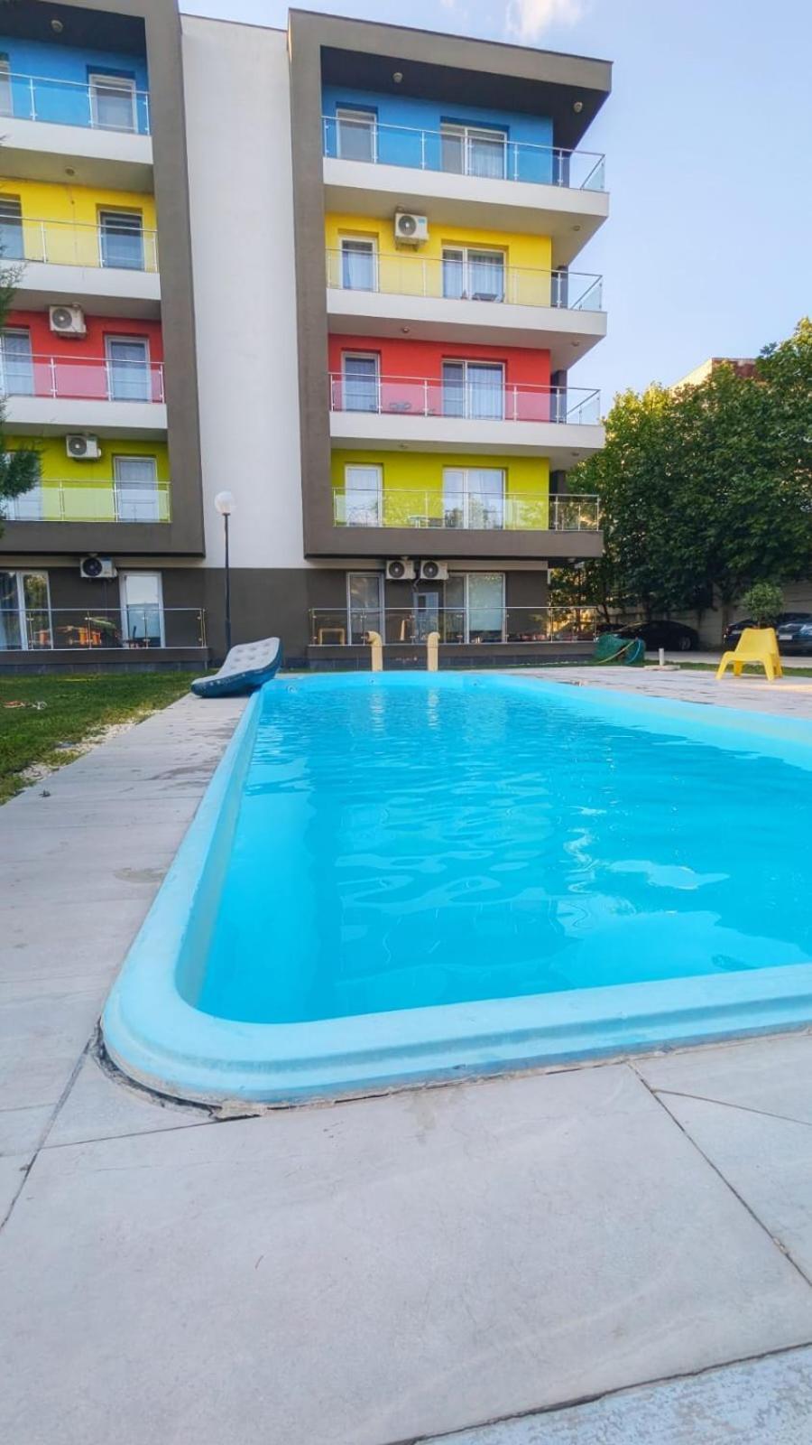 Airport Apartment 70 Squared Meters โอโตเปนี ภายนอก รูปภาพ