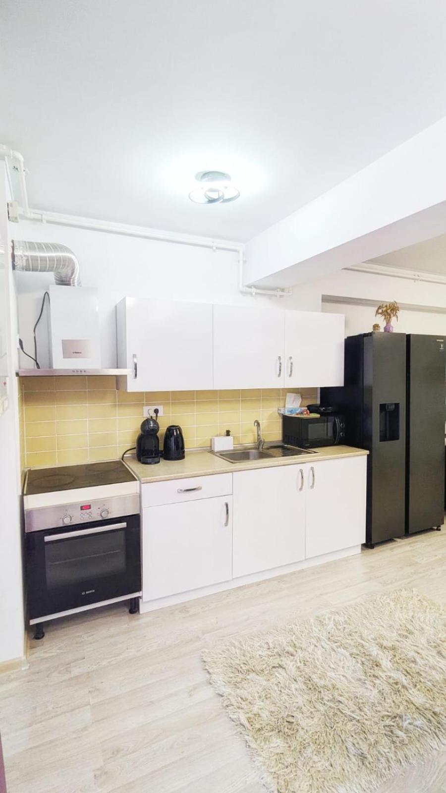 Airport Apartment 70 Squared Meters โอโตเปนี ภายนอก รูปภาพ
