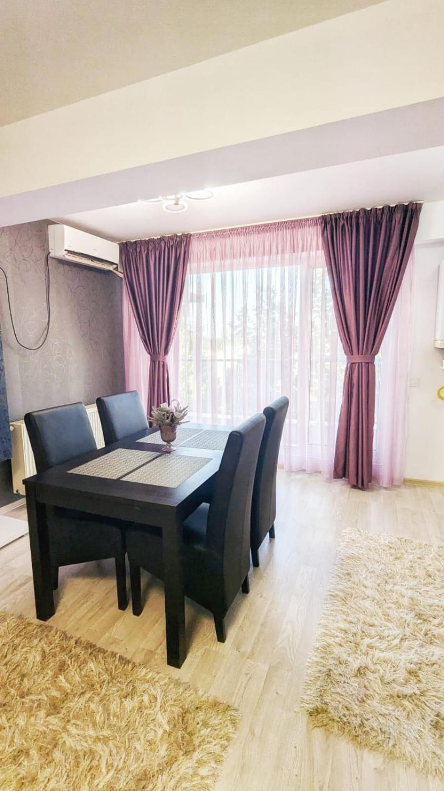 Airport Apartment 70 Squared Meters โอโตเปนี ภายนอก รูปภาพ