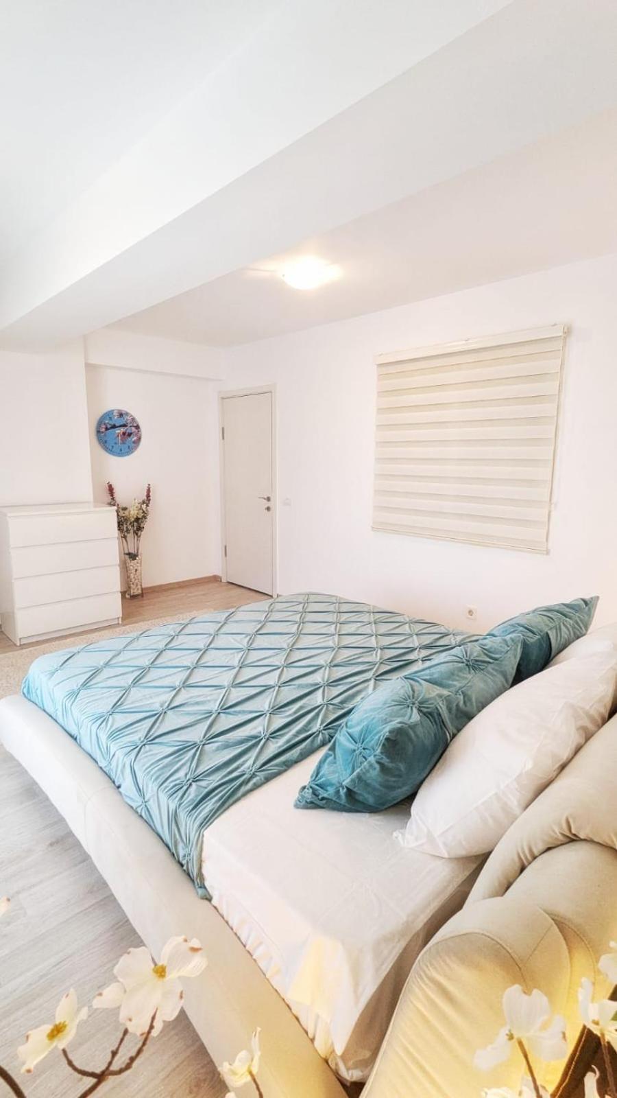 Airport Apartment 70 Squared Meters โอโตเปนี ภายนอก รูปภาพ